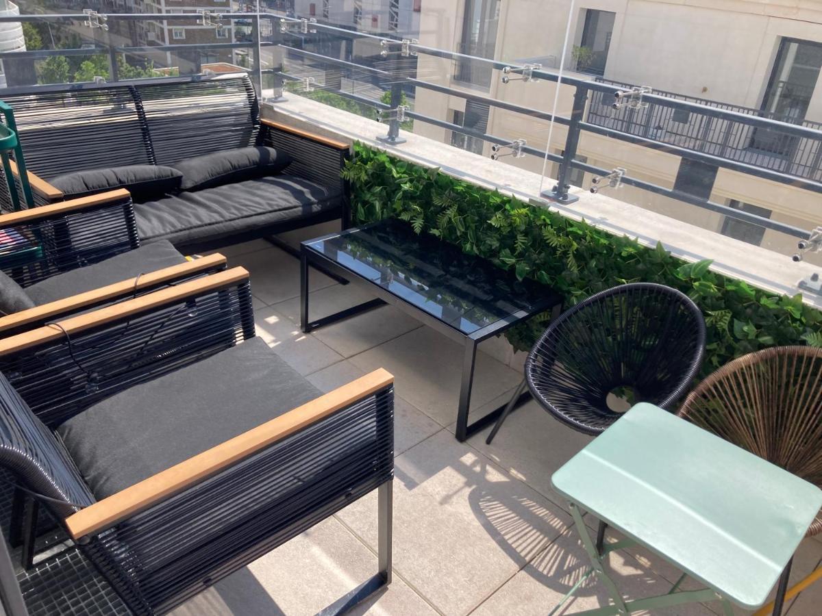 Appartement Superbe apt, parking gratuit, proche ligne 13&14, idéal famille&vue Montmartre ! à Saint-Ouen  Extérieur photo